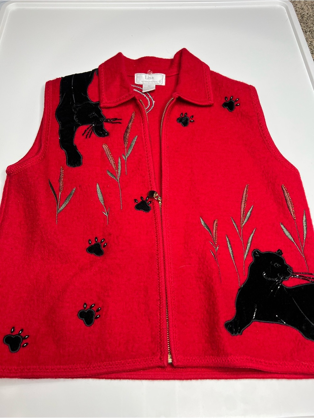 Vintage Lisa international Red Panther Embroidered Zip Vest medium
